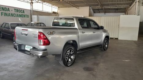 TOYOTA Hilux Caminhonete 2.8 16V SRX 50 ANOS 4X4 TURBO DIESEL CABINE DUPLA AUTOMTICO, Foto 10