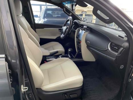 TOYOTA Hilux Caminhonete , Foto 15