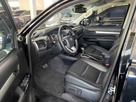 TOYOTA Hilux Caminhonete 2.8 16V SRX 4X4 DIESEL CABINE DUPLA AUTOMTICO, Foto 8