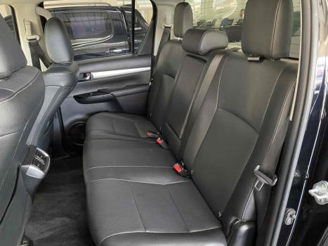 TOYOTA Hilux Caminhonete 2.8 16V SRX 4X4 DIESEL CABINE DUPLA AUTOMTICO, Foto 11