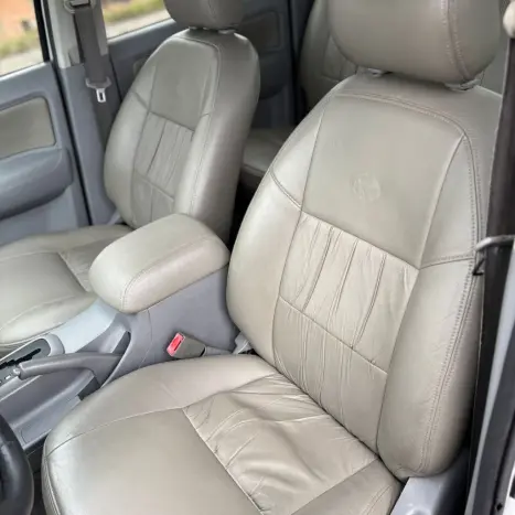 TOYOTA Hilux Caminhonete 3.0 16V 4P 4X4 SRV TURBO DIESEL CABINE DUPLA AUTOMTICO, Foto 16