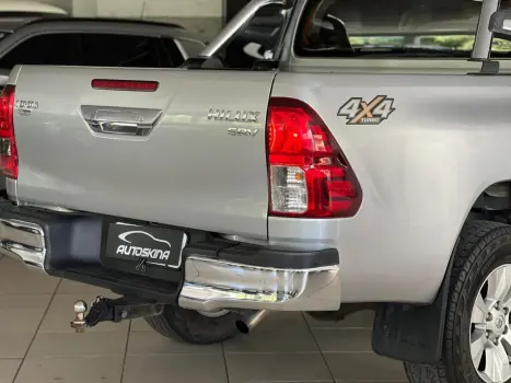 TOYOTA Hilux Caminhonete 2.8 16V SRV 4X4 DIESEL CABINE DUPLA AUTOMTICO, Foto 5
