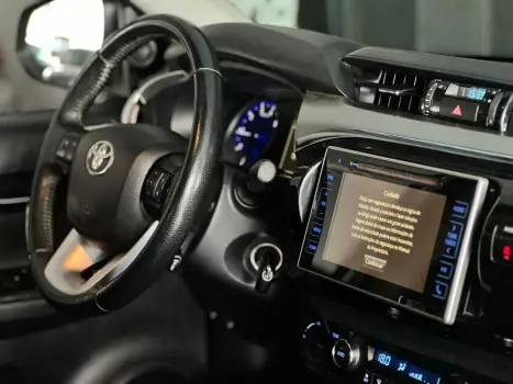 TOYOTA Hilux Caminhonete 2.8 16V SRV 4X4 DIESEL CABINE DUPLA AUTOMTICO, Foto 9