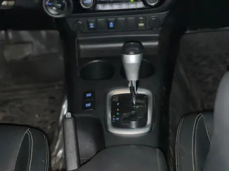 TOYOTA Hilux Caminhonete 2.8 16V SRV 4X4 DIESEL CABINE DUPLA AUTOMTICO, Foto 12