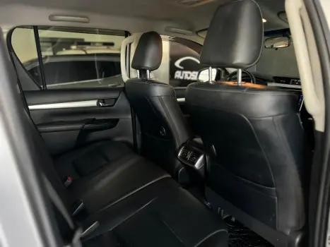 TOYOTA Hilux Caminhonete 2.8 16V SRV 4X4 DIESEL CABINE DUPLA AUTOMTICO, Foto 13