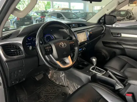 TOYOTA Hilux Caminhonete 2.8 16V SRV 4X4 DIESEL CABINE DUPLA AUTOMTICO, Foto 18