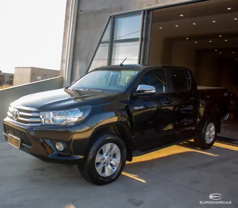 TOYOTA Hilux Caminhonete 2.8 16V SRV 4X4 DIESEL CABINE DUPLA AUTOMTICO, Foto 3