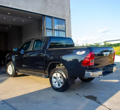 TOYOTA Hilux Caminhonete 2.8 16V SRV 4X4 DIESEL CABINE DUPLA AUTOMTICO, Foto 5