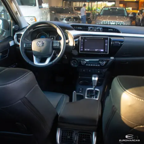 TOYOTA Hilux Caminhonete 2.8 16V SRV 4X4 DIESEL CABINE DUPLA AUTOMTICO, Foto 8