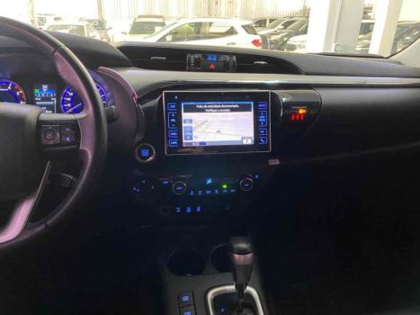 TOYOTA Hilux Caminhonete 2.8 16V SRV 4X4 DIESEL CABINE DUPLA AUTOM�TICO, Foto 14