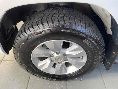 TOYOTA Hilux Caminhonete 2.8 16V SRV 4X4 DIESEL CABINE DUPLA AUTOMTICO, Foto 7