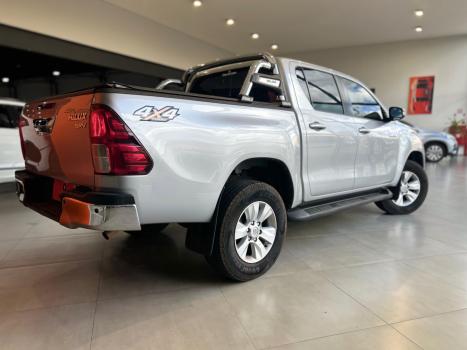 TOYOTA Hilux Caminhonete 2.8 16V SRV 4X4 DIESEL CABINE DUPLA AUTOMTICO, Foto 6