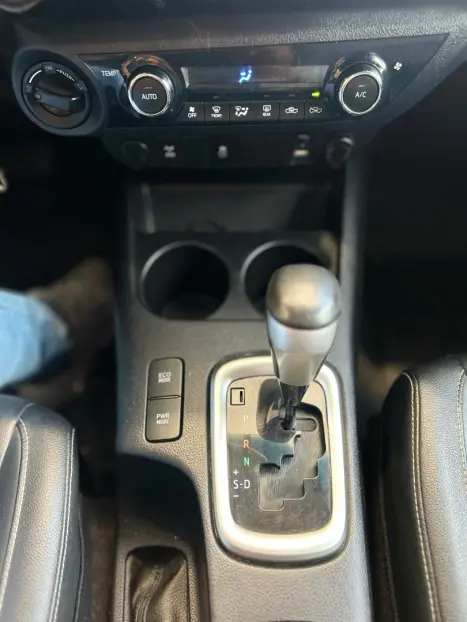 TOYOTA Hilux Caminhonete 2.8 16V SRV 4X4 DIESEL CABINE DUPLA AUTOMTICO, Foto 14