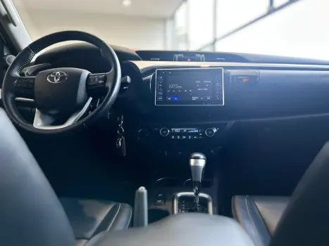 TOYOTA Hilux Caminhonete 2.8 16V SRV 4X4 DIESEL CABINE DUPLA AUTOMTICO, Foto 15