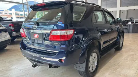 TOYOTA Hilux Caminhonete 3.0 4P SRV DIESEL CABINE DUPLA, Foto 4