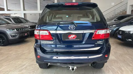 TOYOTA Hilux Caminhonete 3.0 4P SRV DIESEL CABINE DUPLA, Foto 6