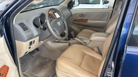 TOYOTA Hilux Caminhonete 3.0 4P SRV DIESEL CABINE DUPLA, Foto 7