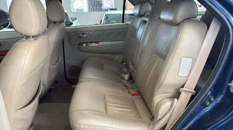 TOYOTA Hilux Caminhonete 3.0 4P SRV DIESEL CABINE DUPLA, Foto 9