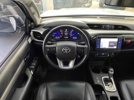 TOYOTA Hilux Caminhonete 2.8 16V SRV 4X4 DIESEL CABINE DUPLA AUTOM�TICO, Foto 14