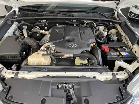 TOYOTA Hilux Caminhonete 2.8 16V SRV 4X4 DIESEL CABINE DUPLA AUTOM�TICO, Foto 17