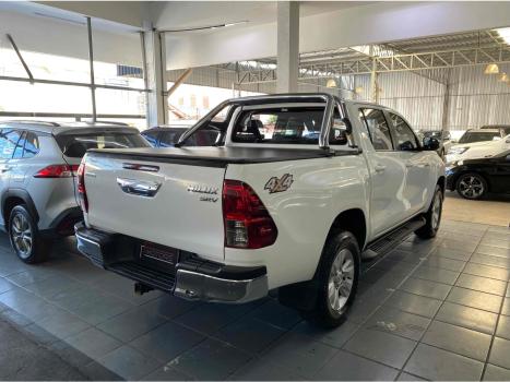 TOYOTA Hilux Caminhonete 2.8 16V SRV 4X4 DIESEL CABINE DUPLA AUTOM�TICO, Foto 4