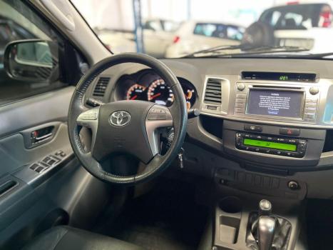 TOYOTA Hilux Caminhonete 3.0 16V 4P 4X4 SRV TURBO DIESEL CABINE DUPLA AUTOM�TICO, Foto 14