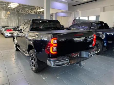 TOYOTA Hilux Caminhonete 2.8 16V SRX 4X4 DIESEL CABINE DUPLA AUTOM�TICO, Foto 6
