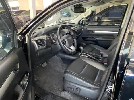 TOYOTA Hilux Caminhonete 2.8 16V SRX 4X4 DIESEL CABINE DUPLA AUTOM�TICO, Foto 8
