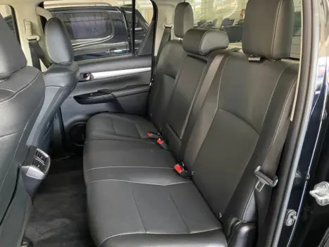 TOYOTA Hilux Caminhonete 2.8 16V SRX 4X4 DIESEL CABINE DUPLA AUTOM�TICO, Foto 11