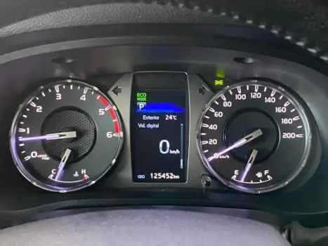 TOYOTA Hilux Caminhonete 2.8 16V SRX 4X4 DIESEL CABINE DUPLA AUTOM�TICO, Foto 16