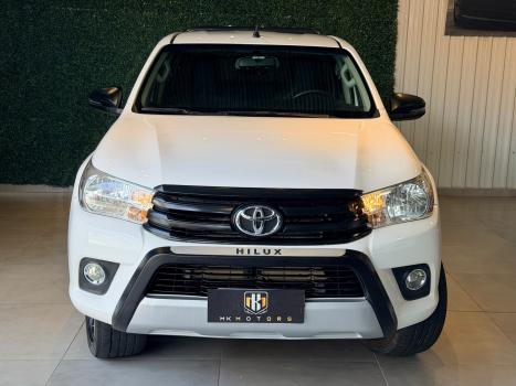 TOYOTA Hilux Caminhonete 2.8 16V  LOW M4FD 4X4 TURBO DIESEL CABINE DUPLA, Foto 2