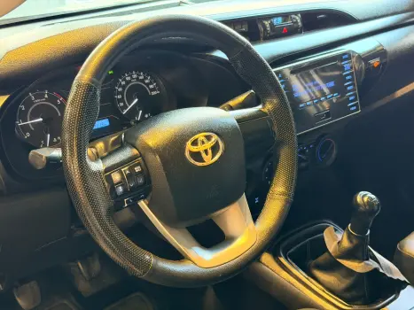 TOYOTA Hilux Caminhonete 2.8 16V  LOW M4FD 4X4 TURBO DIESEL CABINE DUPLA, Foto 11