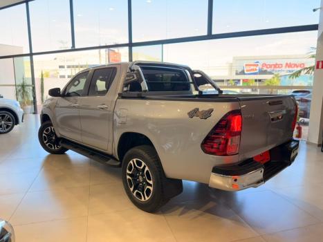 TOYOTA Hilux Caminhonete 2.8 16V SRV 4X4 DIESEL CABINE DUPLA AUTOM�TICO, Foto 7