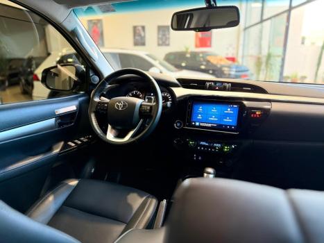 TOYOTA Hilux Caminhonete 2.8 16V SRV 4X4 DIESEL CABINE DUPLA AUTOM�TICO, Foto 17