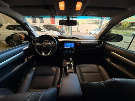 TOYOTA Hilux Caminhonete 2.8 16V SRV 4X4 DIESEL CABINE DUPLA AUTOM�TICO, Foto 20