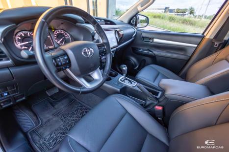 TOYOTA Hilux Caminhonete 2.8 16V SRX 4X4 TURBO DIESEL CABINE DUPLA AUTOM�TICO, Foto 9