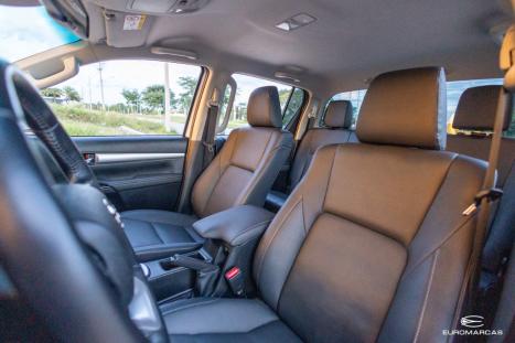 TOYOTA Hilux Caminhonete 2.8 16V SRX 4X4 TURBO DIESEL CABINE DUPLA AUTOM�TICO, Foto 10
