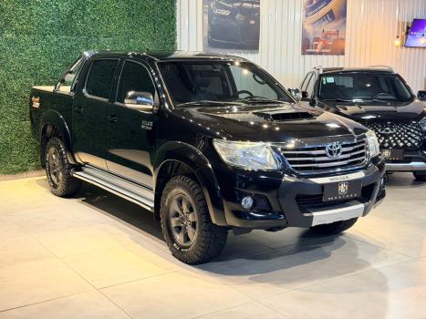 TOYOTA Hilux Caminhonete 3.0 4P 4X4 SRV TURBO DIESEL CABINE DUPLA AUTOM�TICO, Foto 1