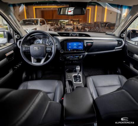 TOYOTA Hilux Caminhonete 2.8 16V SRX 4X4 TURBO DIESEL CABINE DUPLA AUTOM�TICO, Foto 8