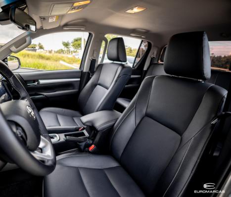 TOYOTA Hilux Caminhonete 2.8 16V SRX 4X4 TURBO DIESEL CABINE DUPLA AUTOM�TICO, Foto 10