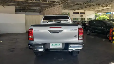 TOYOTA Hilux Caminhonete 2.8 16V SRX 4X4 TURBO DIESEL CABINE DUPLA AUTOM�TICO, Foto 9