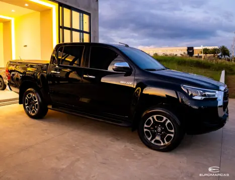 TOYOTA Hilux Caminhonete 2.8 16V SRX 4X4 TURBO DIESEL CABINE DUPLA AUTOM�TICO, Foto 2