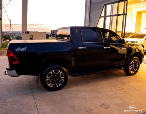 TOYOTA Hilux Caminhonete 2.8 16V SRX 4X4 TURBO DIESEL CABINE DUPLA AUTOM�TICO, Foto 4