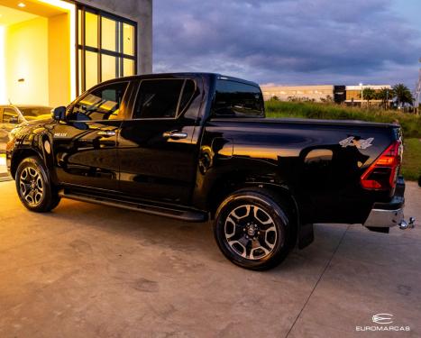 TOYOTA Hilux Caminhonete 2.8 16V SRX 4X4 TURBO DIESEL CABINE DUPLA AUTOM�TICO, Foto 5