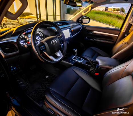 TOYOTA Hilux Caminhonete 2.8 16V SRX 4X4 TURBO DIESEL CABINE DUPLA AUTOM�TICO, Foto 8