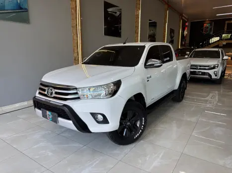 TOYOTA Hilux Caminhonete 2.7 16V 4P SRV FLEX CABINE DUPLA AUTOM�TICO, Foto 1