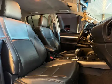 TOYOTA Hilux Caminhonete 2.7 16V 4P SRV FLEX CABINE DUPLA AUTOM�TICO, Foto 12