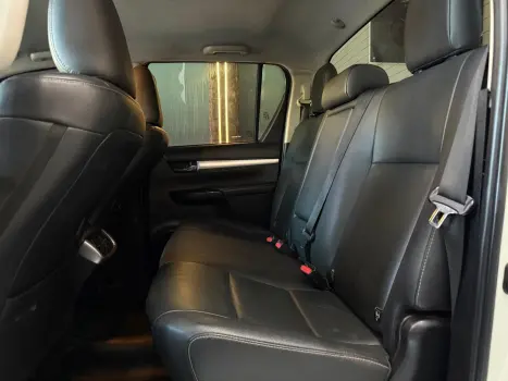TOYOTA Hilux Caminhonete 2.7 16V 4P SRV FLEX CABINE DUPLA AUTOM�TICO, Foto 13