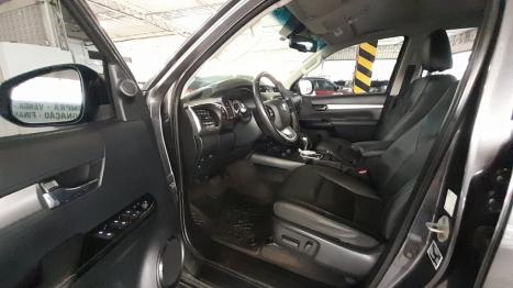 TOYOTA Hilux Caminhonete 2.8 16V SRV 4X4 DIESEL CABINE DUPLA AUTOM�TICO, Foto 4