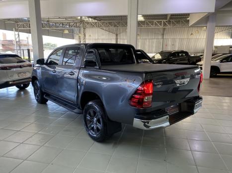 TOYOTA Hilux Caminhonete 2.8 16V 4P SR 4X4 DIESEL CABINE DUPLA AUTOM�TICO, Foto 6